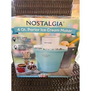 NIB Nostalgia 4 Quart Parlor Ice Cream Maker
